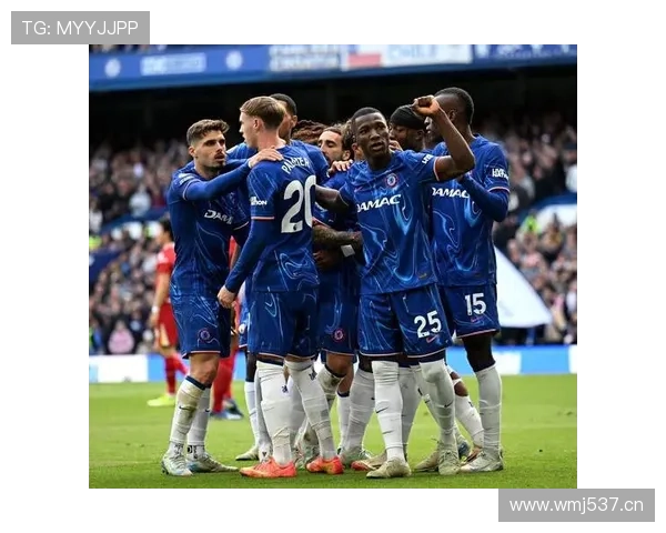 切尔西防线磨合仍不稳定,近期表现波动对防守稳定性形成考验 切尔西防线磨合仍不稳定,近期表现波动对防守稳定性形成考验