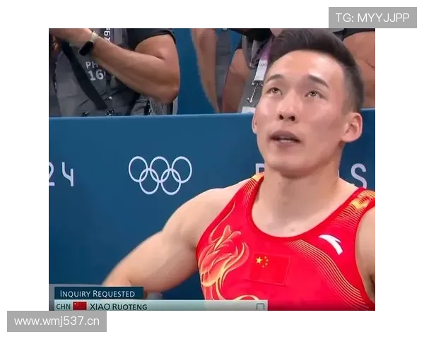 肖若腾真是没谁了，场上拼得跟疯了，场下连吃个饭都像明星走红毯